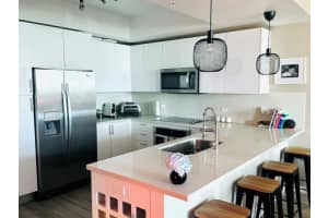 999 Sw 1st Avenue 3313, Miami