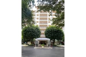 3499 Oaks Way 304, Pompano Beach