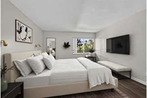 711 N Pine Island Road 319, Plantation