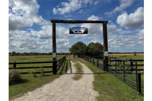 8121 Nw 58th Lane, Okeechobee