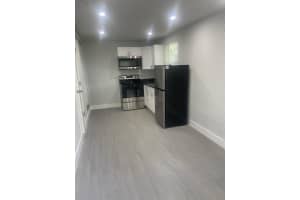 12322 Ne 6th Avenue 3, North Miami