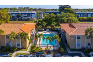 2661 Riverside Drive 2, Coral Springs