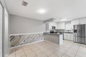 2501 Nw 99th Avenue 2501, Coral Springs