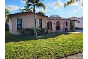 10478 Nw 4th Street, Plantation