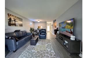 3506 Nw 49th Avenue 612, Lauderdale Lakes