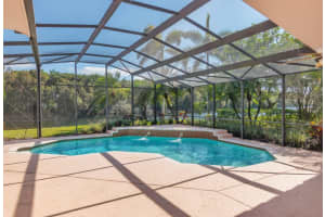 474 Stonemont Drive, Weston