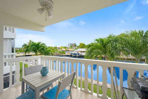 470 Paradise Isle Boulevard 206, Hallandale Beach