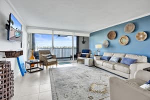 132 Lakeshore Drive 317, North Palm Beach