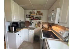 9121 Sunrise Lakes Boulevard 101, Sunrise