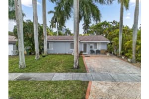 918 Ne 4th Street, Hallandale Beach