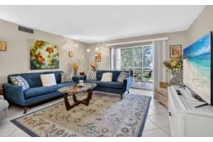 330 Ne 26th Avenue 318, Boynton Beach