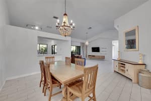 10511 Nw 10th Street D-132, Plantation