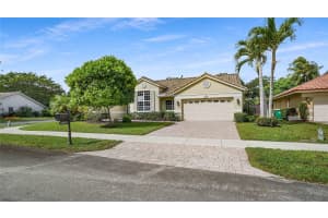 3099 Perriwinkle Circle, Davie