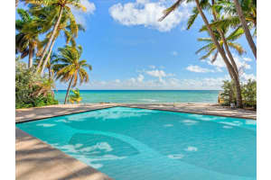 555 Ocean Boulevard, Golden Beach