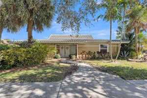 1698 Sw 7th Court, Boca Raton