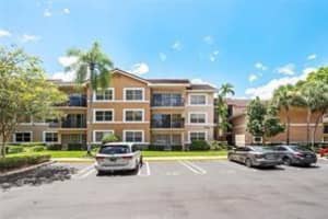 8721 Wiles Road 104, Coral Springs