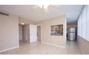 9441 Evergreen Place 401, Davie