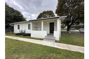 1291 Nw 40 C, Miami