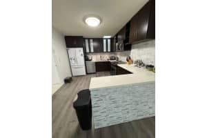 402 Saint Andrews Road 55, Hollywood