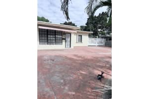 721 Ne 139th Street 1, North Miami