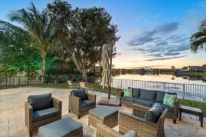 15561 Nw 12th Place, Pembroke Pines