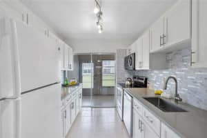 7500 Nw 5th Court 104, Margate