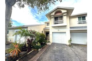 1997 Discovery Circle 1997, Deerfield Beach