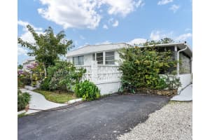 3150 Royal Palm Court, Dania Beach
