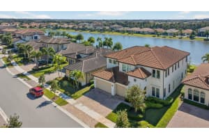 12090 Lake House Lane, Parkland