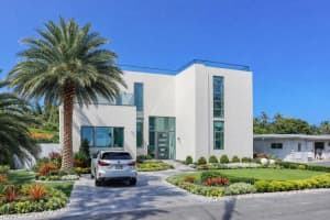 2421 Ne 201st Street, Miami