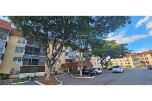 4156 Inverrary Drive 204, Lauderhill