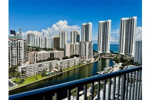 300 Bayview Drive 1911, Sunny Isles Beach