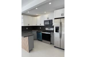 1054-1058 Sw 2nd Street 1056, Hallandale Beach