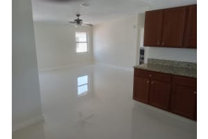 19800 Sw 180th Avenue 153, Miami