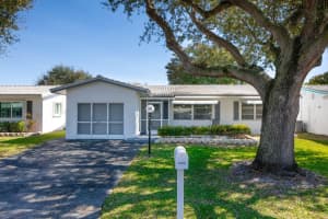 1530 Nw 87th Lane, Plantation