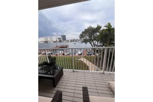400 Golden Isles Drive 20, Hallandale Beach 400 Golden Isles Drive 20, Hallandale Beach
