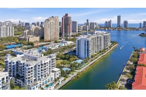 3030 Ne 188th Street 408, Aventura