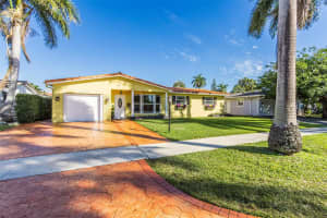 1017 Ne 4th Street, Hallandale Beach