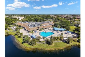 9721 Sunrise Lakes Boulevard 305, Sunrise