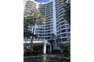 3600 Mystic Pointe Drive 314, Aventura