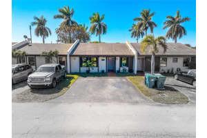5022 Sw 139th Place, Miami