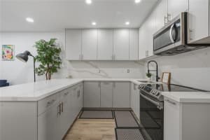 900 Sw 10 Terrace 11s, Hallandale Beach