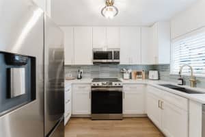 1005 Republic 1005, Deerfield Beach