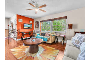 6171 Sw 6th, Margate