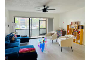 4040 N Hills Drive 7, Hollywood