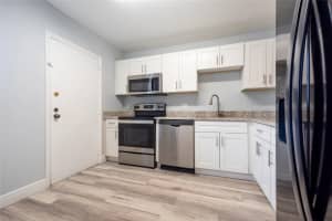 6061 N Falls Circle Drive 102, Lauderhill