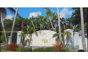 165 Nw 96th Te 3306, Pembroke Pines