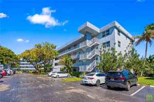 105 Royal Park Drive 2g, Oakland Park