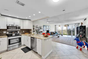 605 Oaks Drive 701, Pompano Beach