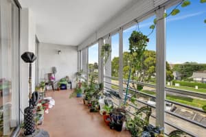 6923 Cypress Road D12, Plantation